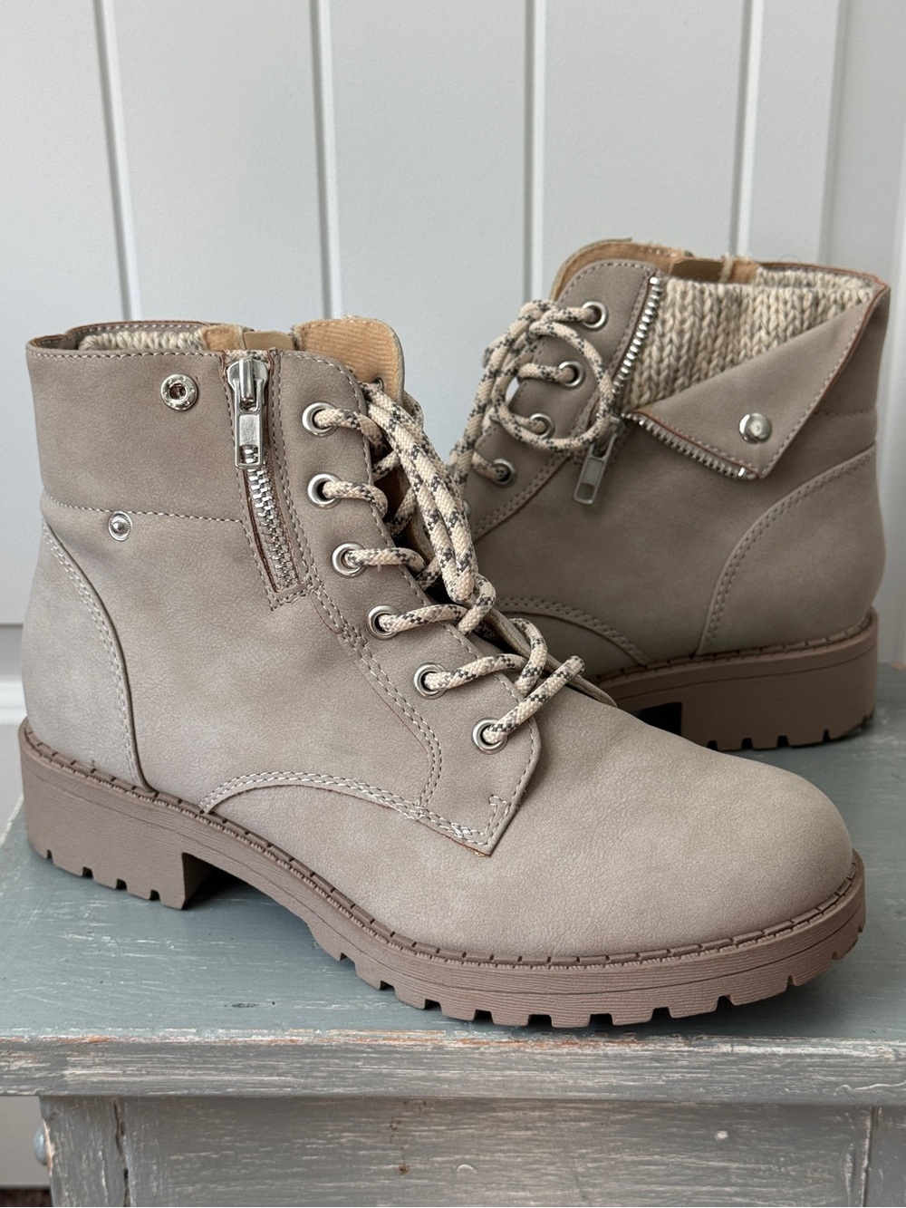 Jellypop Women's Taupe Combat Style Boots Size 8